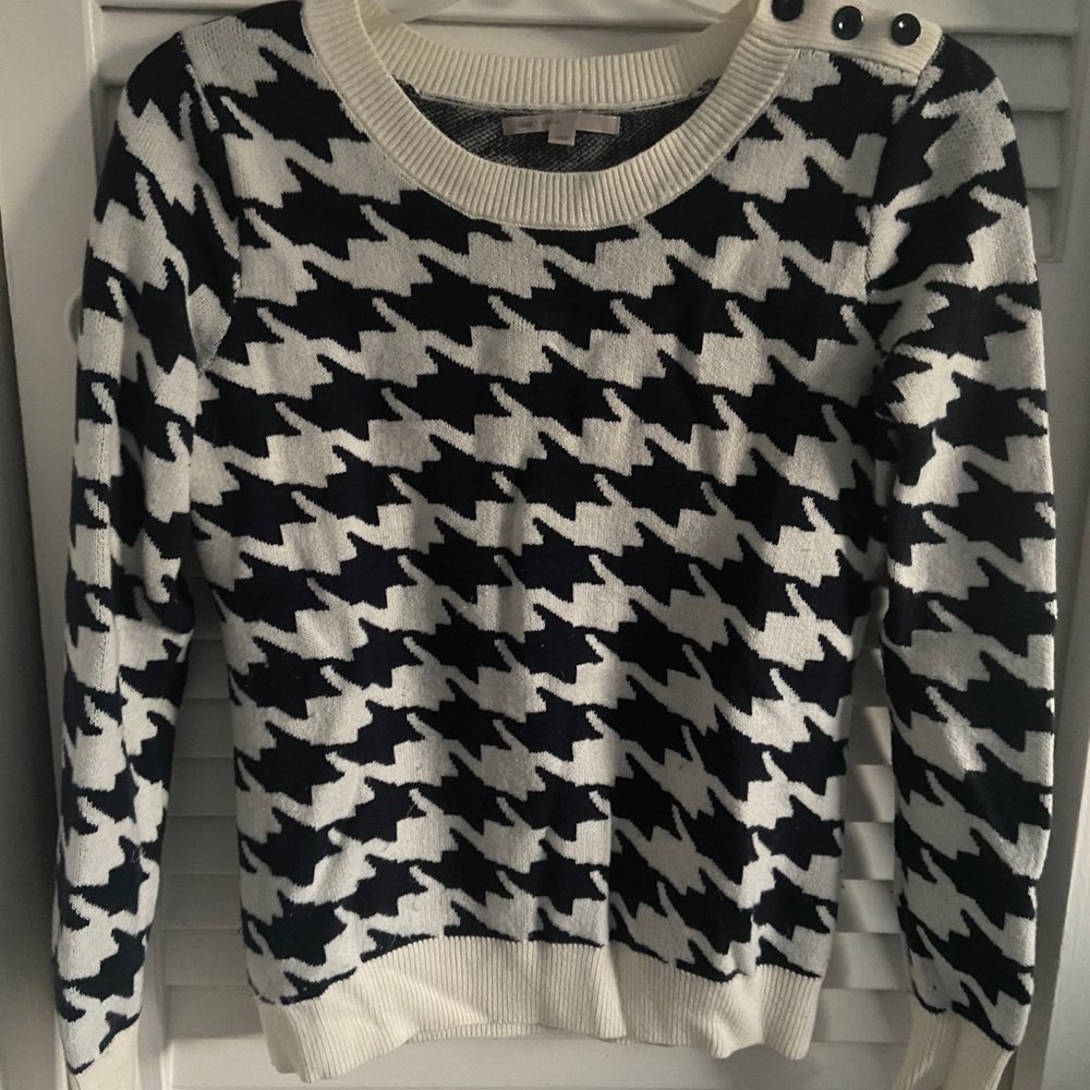 Gap Houndstooth Printed Sweater